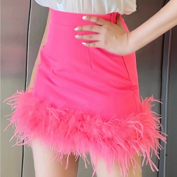 Beautiful Pink Mini Skirt with Ostrich Feather Hem - Picture 1 of 6